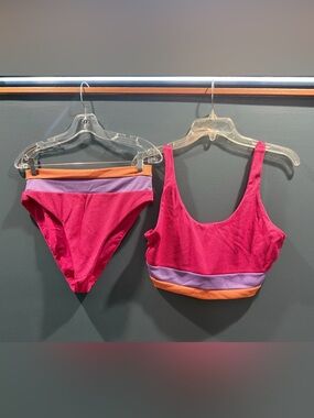 Beach Riot bikini (Mackenzie top and Heidi bottom) sz L